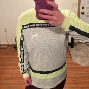 Vs pink top size small